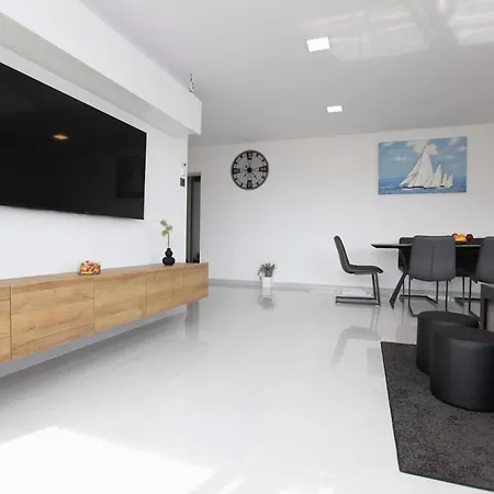 Ive Apartman